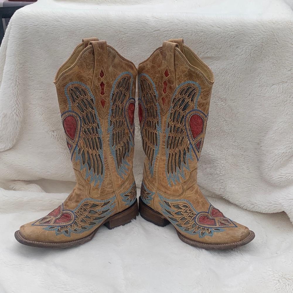 Women's Tan and Red Western Heeled Boots - Picture 6 of 10